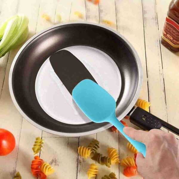 Use of P-Plus International Silicone Spoon Spatula